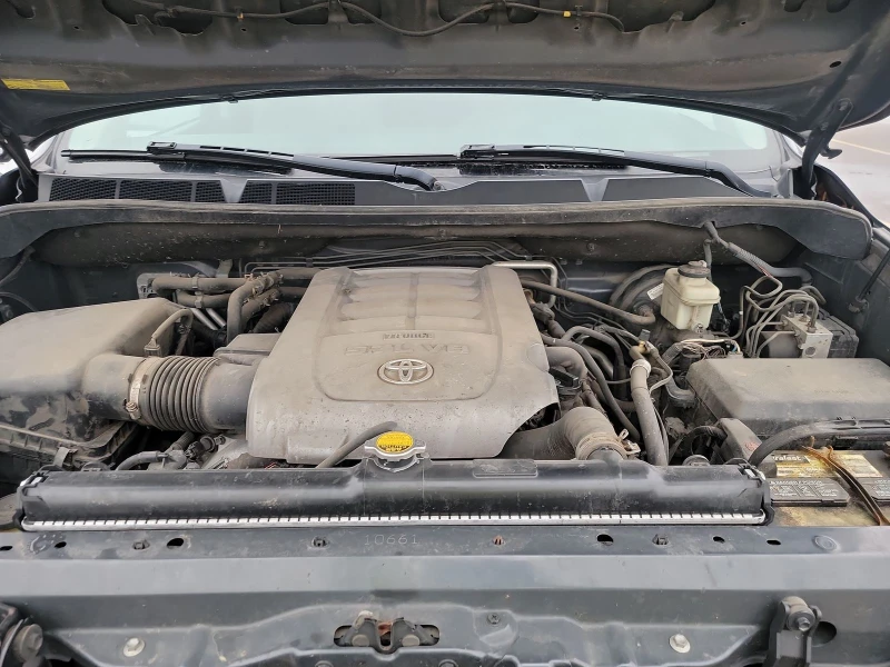Toyota Sequoia 5.7* V8* ПОДГРЕВ* КАМЕРА* КЕЙЛЕС* - 18500 лв. - 95140169 | Car24.bg