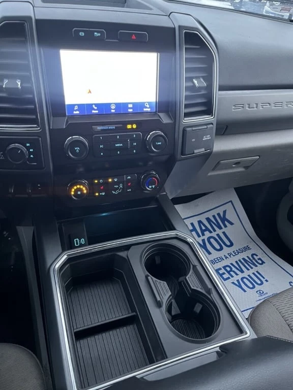 Ford F250 * 4WD Crew Cab Box * CARFAX * БЕЗ ПЪРВОНАЧАЛНА ВНО - изображение 9