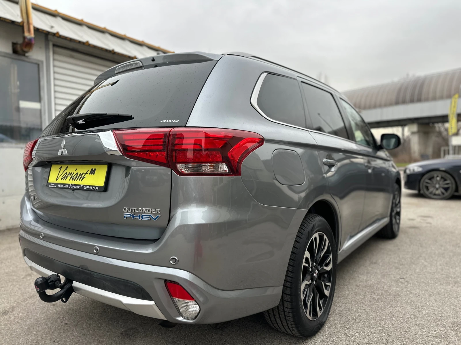 Mitsubishi Outlander * PHEV* 4X4* EXECUTIVE EDITION* *  - изображение 6