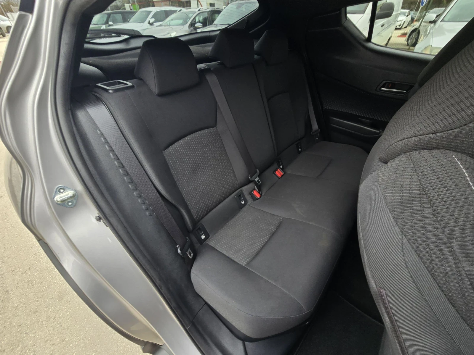 Toyota C-HR 1.8 148�.� ��� ���������  | Mobile.bg � ����������� 14