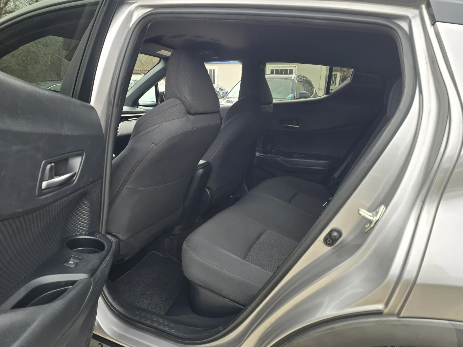 Toyota C-HR 1.8 148�.� ��� ���������  | Mobile.bg � ����������� 11