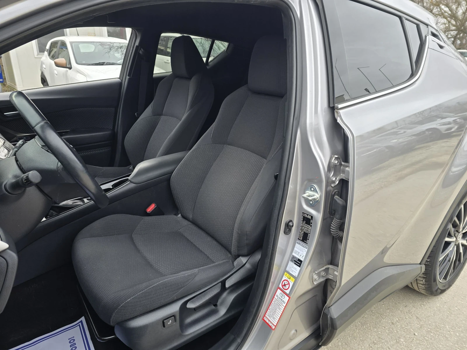 Toyota C-HR 1.8 148�.� ��� ���������  | Mobile.bg � ����������� 9