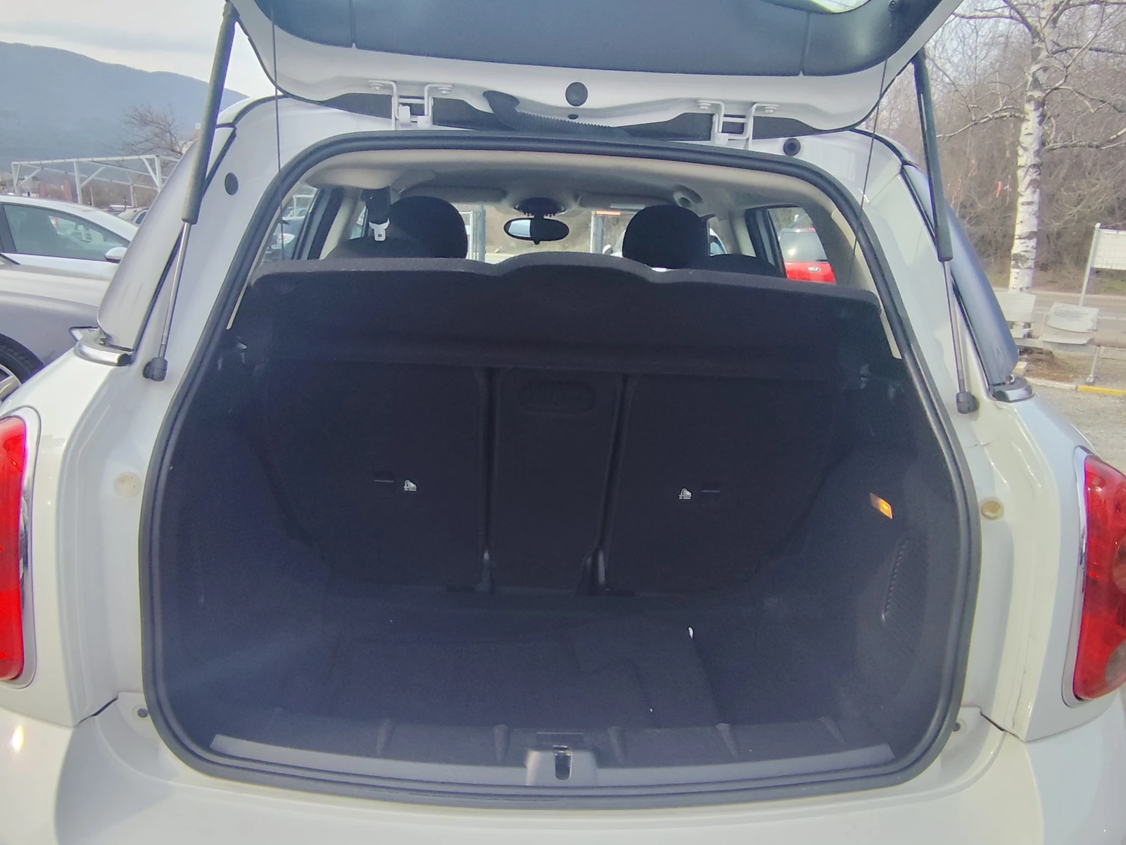 Mini Countryman 1.6D* 4X4* EURO5B* XENON* KLIMATRONIK* , снимка 12 - Автомобили и джипове - 53922408