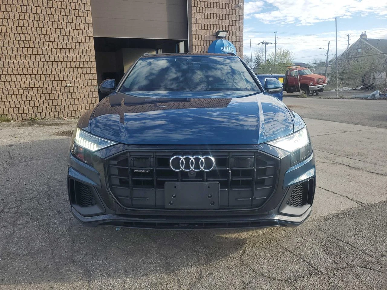 Audi Q8 Tehnik* Distronic* Matrix* 360* B&O* S-line, снимка 6 - Автомобили и джипове - 54604561