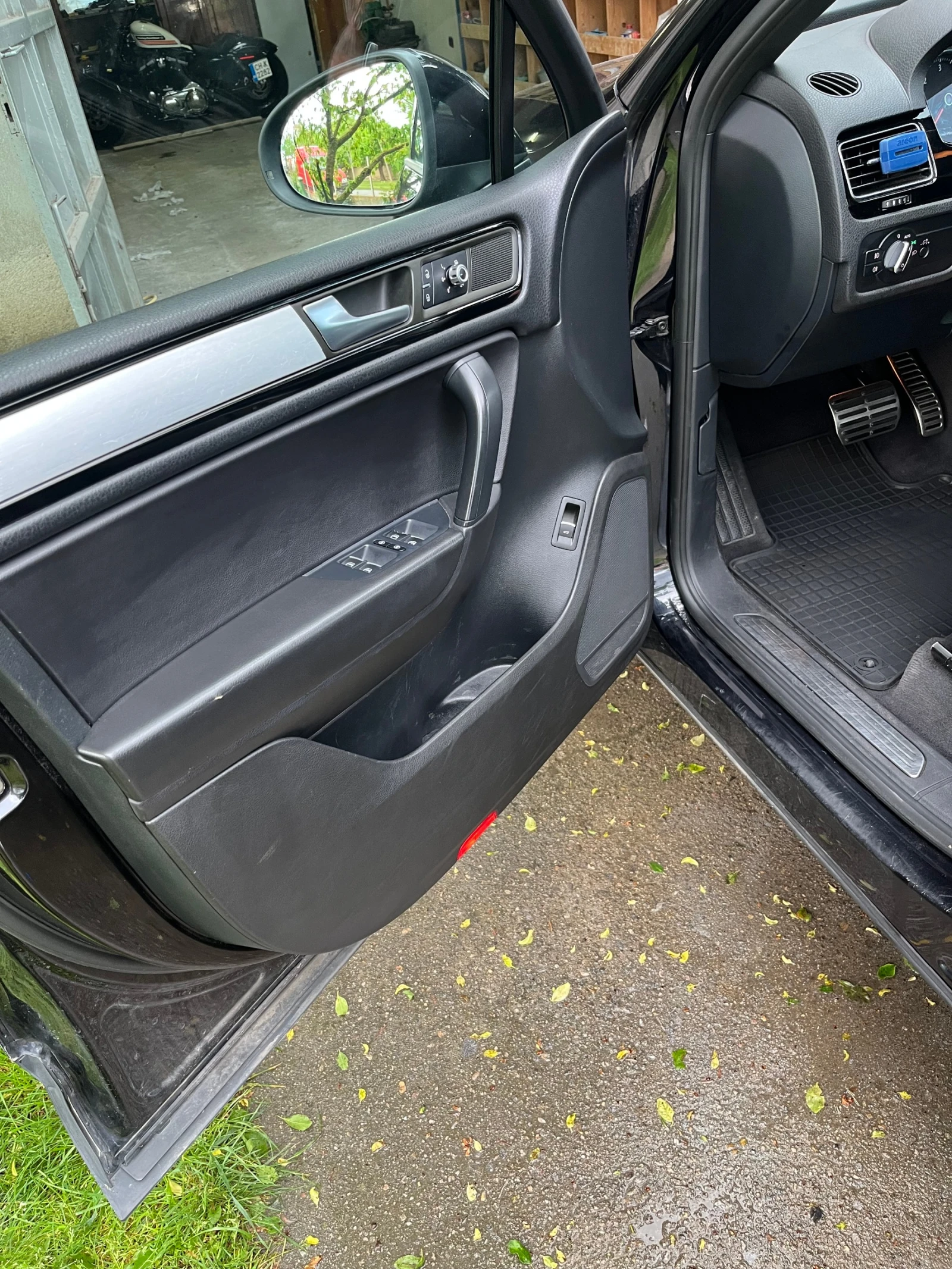 VW Touareg, снимка 10 - Автомобили и джипове - 54617996