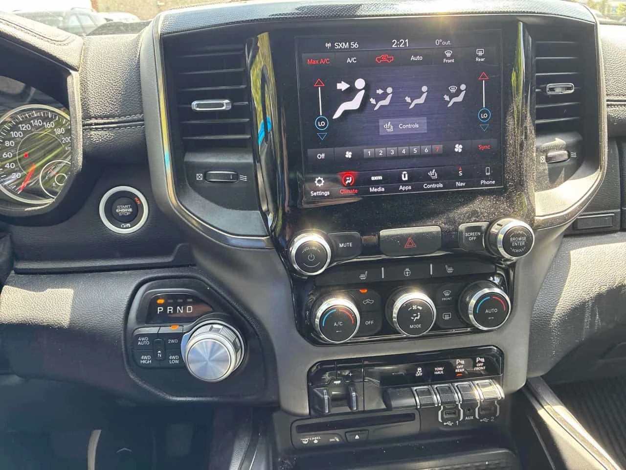 Dodge RAM 1500 * Sport * CARFAX * БЕЗ ПЪРВОНАЧАЛНА ВНОСКА, снимка 9 - Автомобили и джипове - 54776544