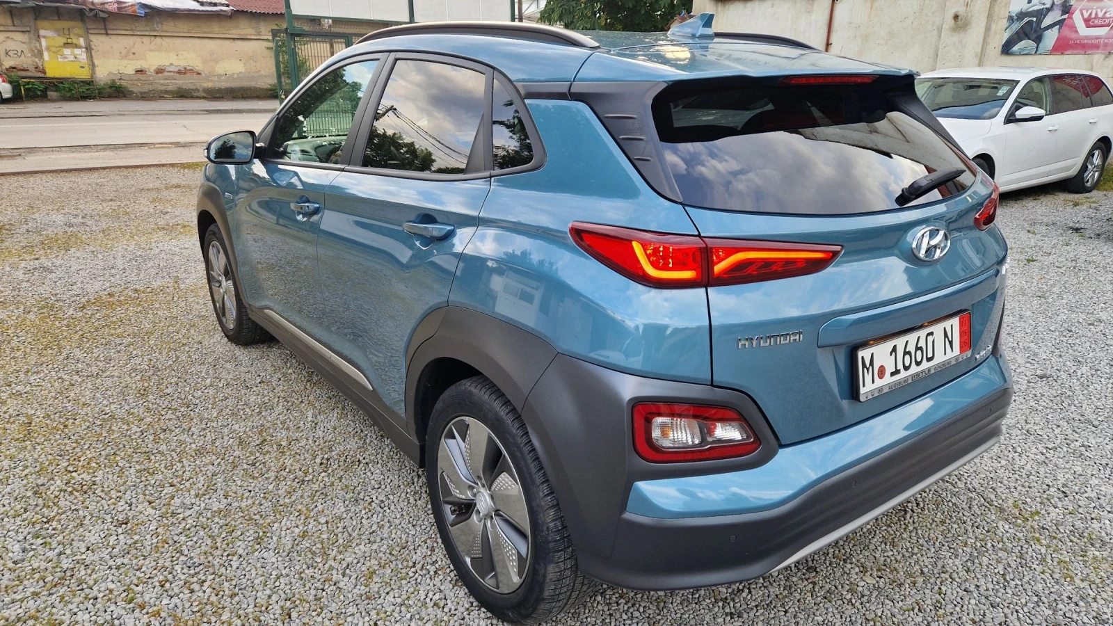 Hyundai Kona 64 kw.204 kc.55000 км.Сменена Батерия по Гаранция!, снимка 6 - Автомобили и джипове - 54853288