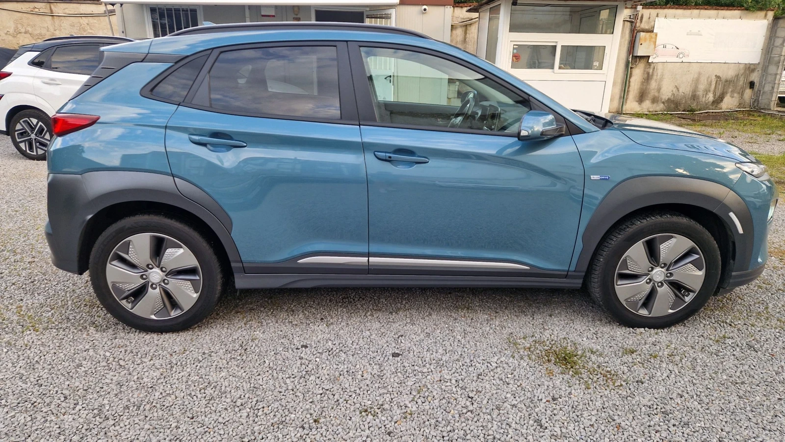 Hyundai Kona 64 kw.204 kc.55000 км.Сменена Батерия по Гаранция!, снимка 4 - Автомобили и джипове - 54853288