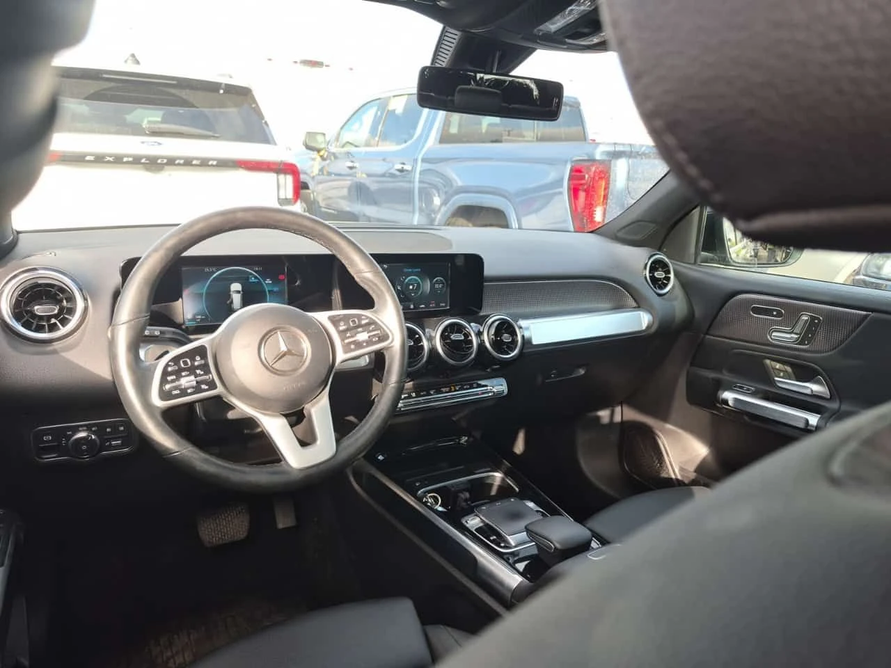 Mercedes-Benz GLB 250 CARFAX/ПАНОРАМА/ПОДГРЕВ/НАВИ/ПАМЕТ, снимка 10 - Автомобили и джипове - 55230076