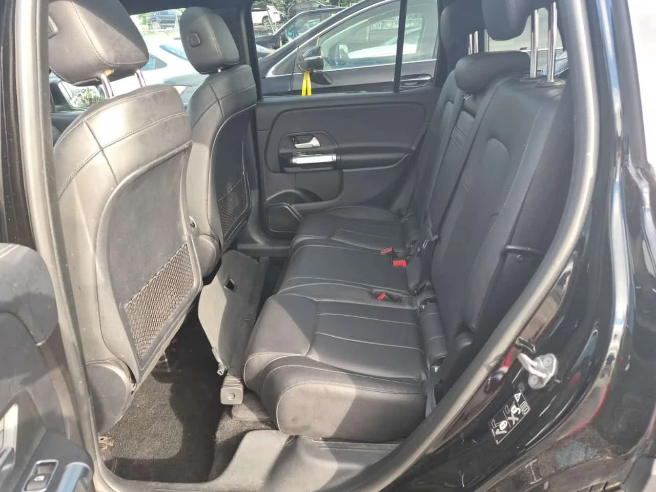 Mercedes-Benz GLB 250 CARFAX/ПАНОРАМА/ПОДГРЕВ/НАВИ/ПАМЕТ, снимка 11 - Автомобили и джипове - 55230076