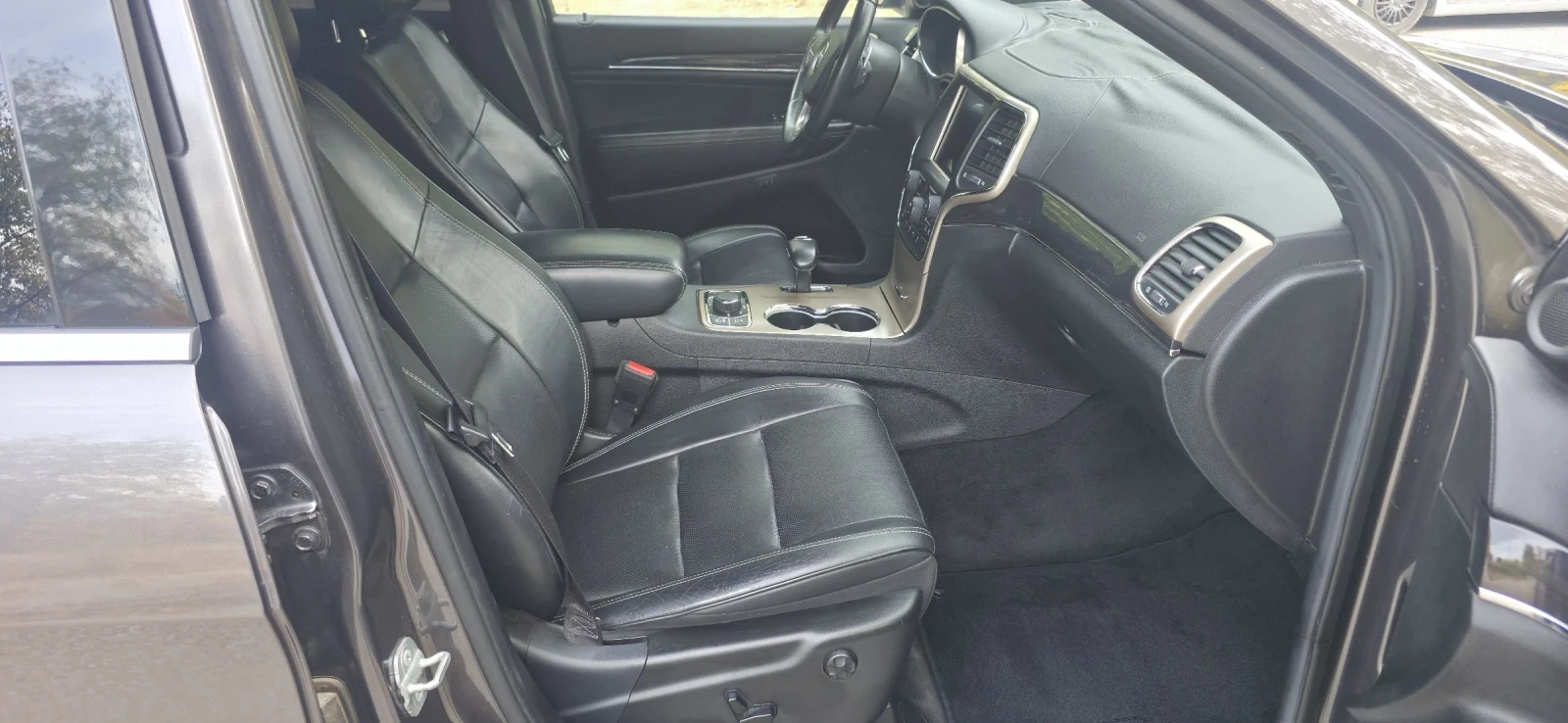 Jeep Grand cherokee, снимка 8 - Автомобили и джипове - 56449312