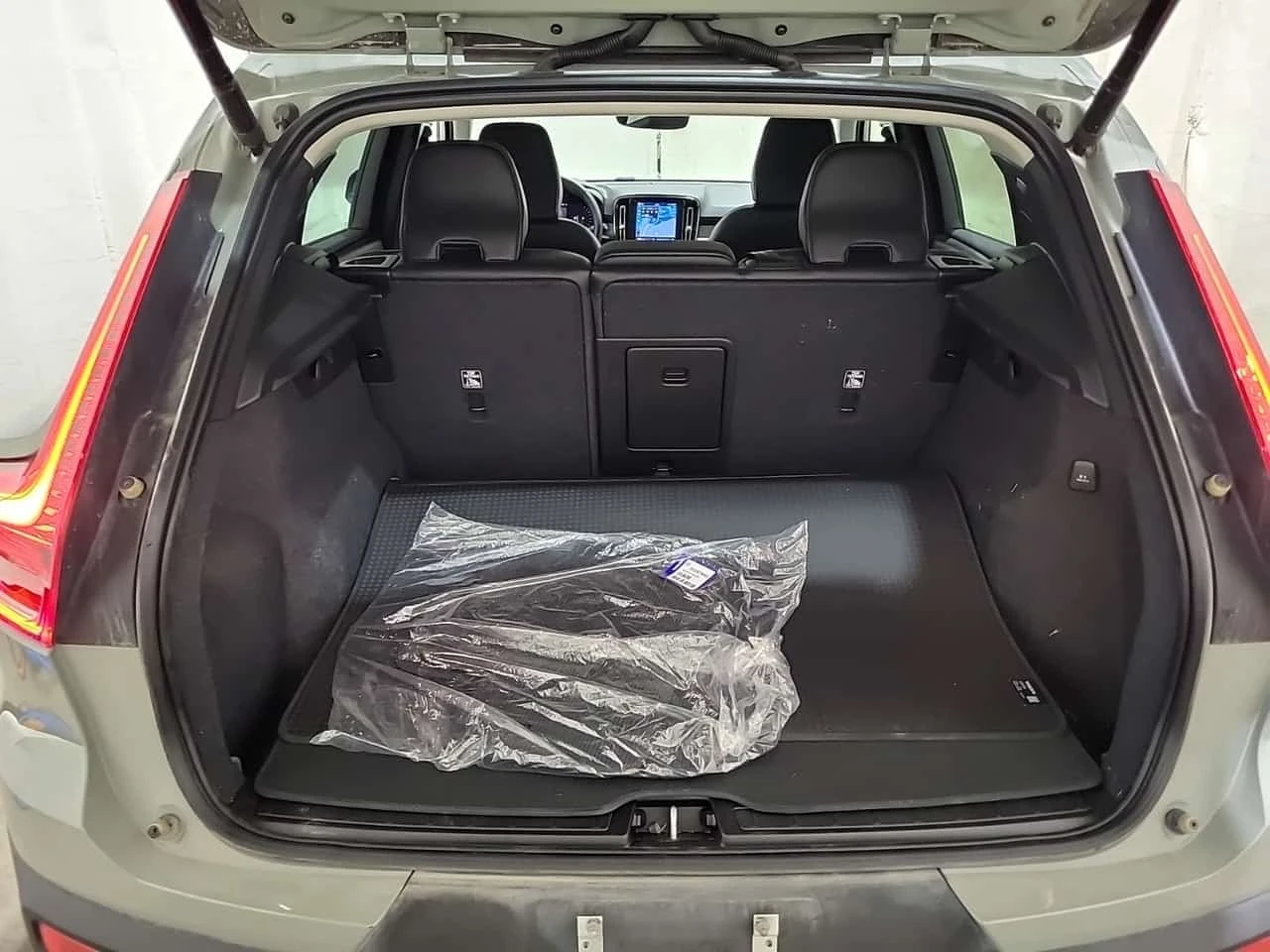 Volvo XC40 PLUS DARK THEME* ���������� ��� ������������ | Mobile.bg � ����������� 14