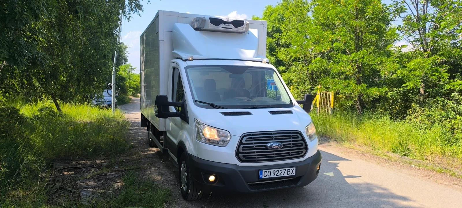 Ford Transit Хладилен с падащ борд  - изображение 3