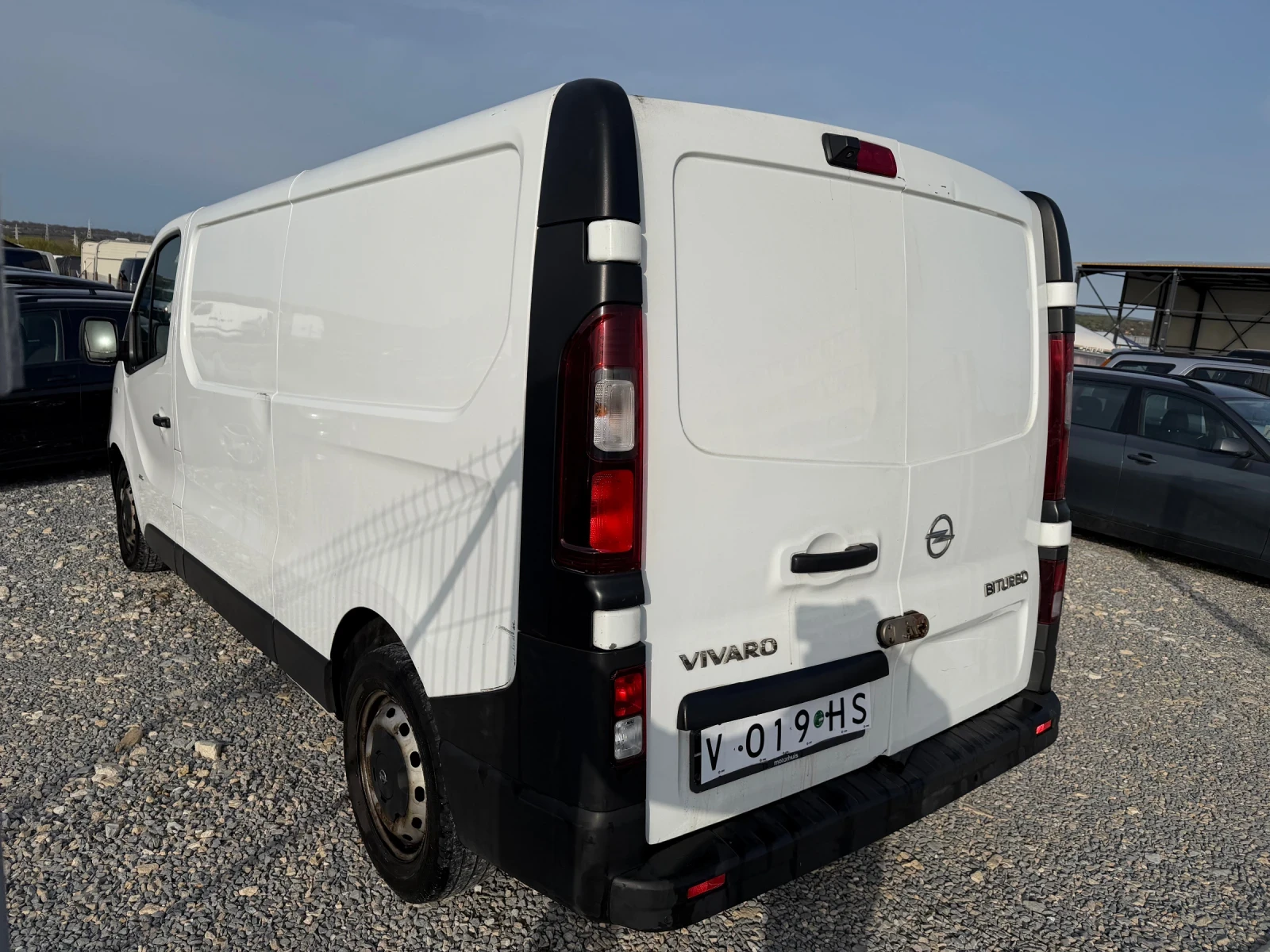 Opel Vivaro BI TURBO 2017g KLIMATIK MAXI, снимка 8 - Бусове и автобуси - 54197109