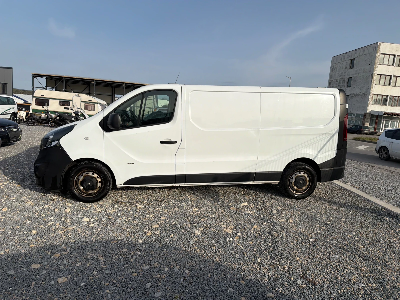 Opel Vivaro BI TURBO 2017g KLIMATIK MAXI, снимка 9 - Бусове и автобуси - 54197109