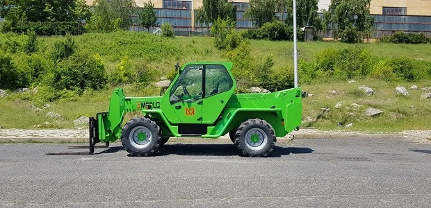 Телескопичен товарач Merlo P 60.10   4x4x4, снимка 2 - Селскостопанска техника - 49099243