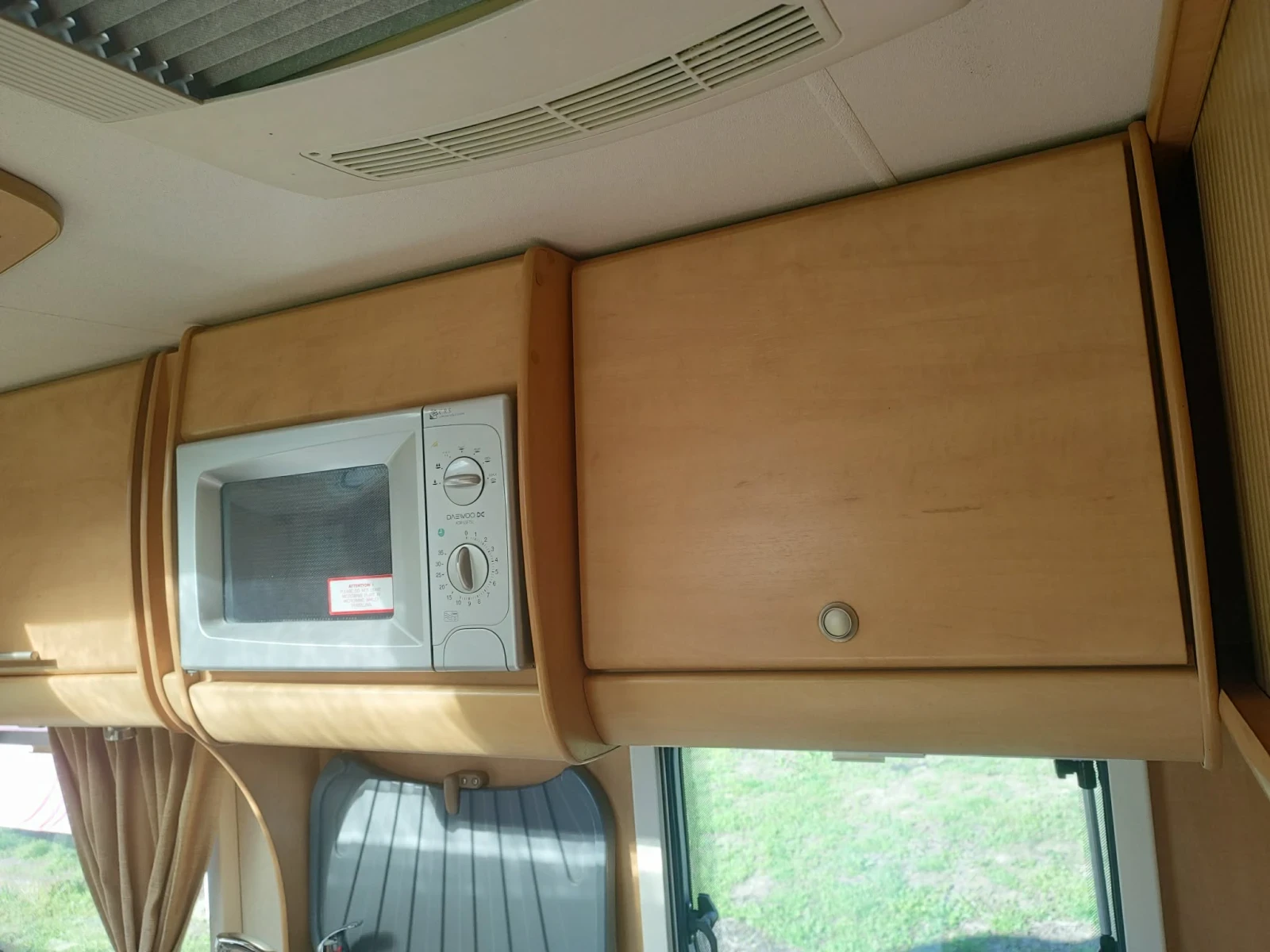 Каравана Bailey Pageant Bourdeaux френска спалня, снимка 12 - Каравани и кемпери - 54132125