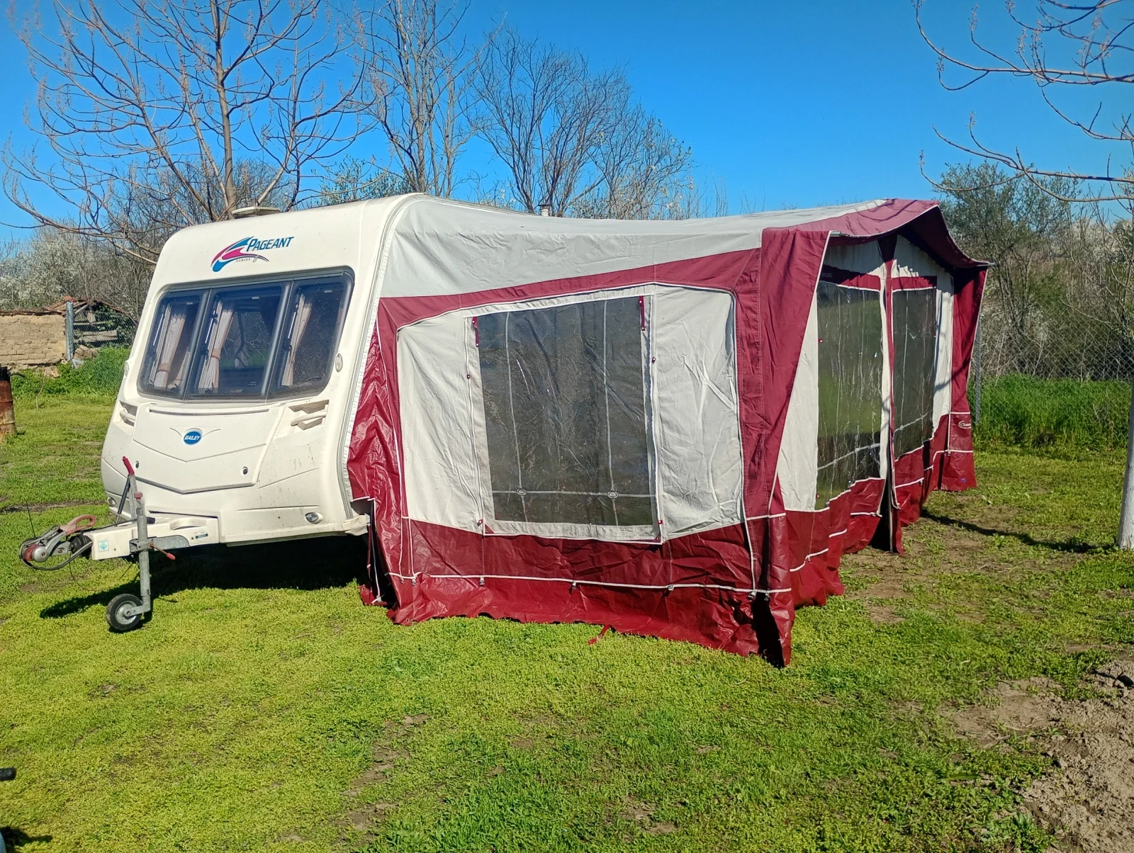 Каравана Bailey Pageant Bourdeaux френска спалня, снимка 4 - Каравани и кемпери - 54132125