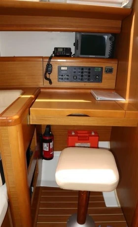 Ветроходна лодка Jeanneau  Sun Odyssey 49i, снимка 9