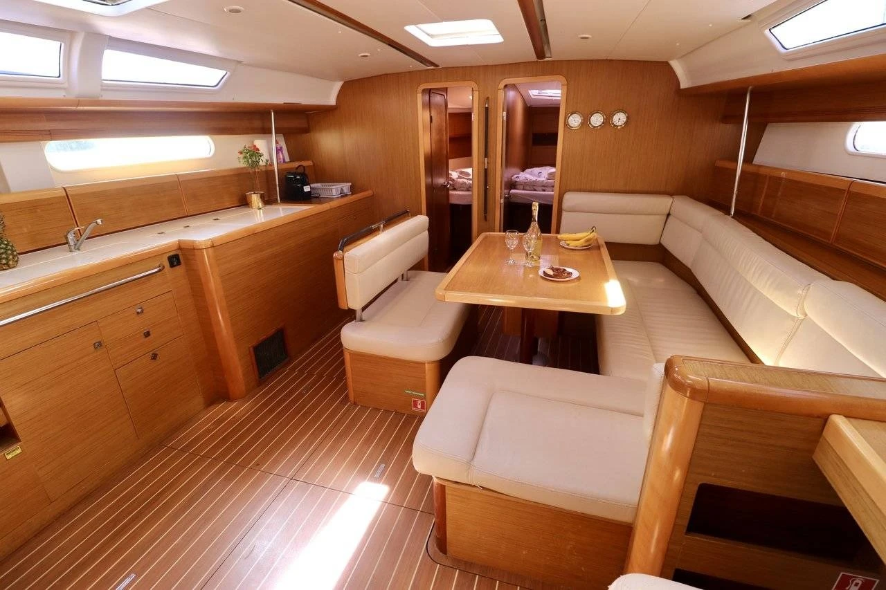 Ветроходна лодка Jeanneau 49i Sun Odyssey  - изображение 9