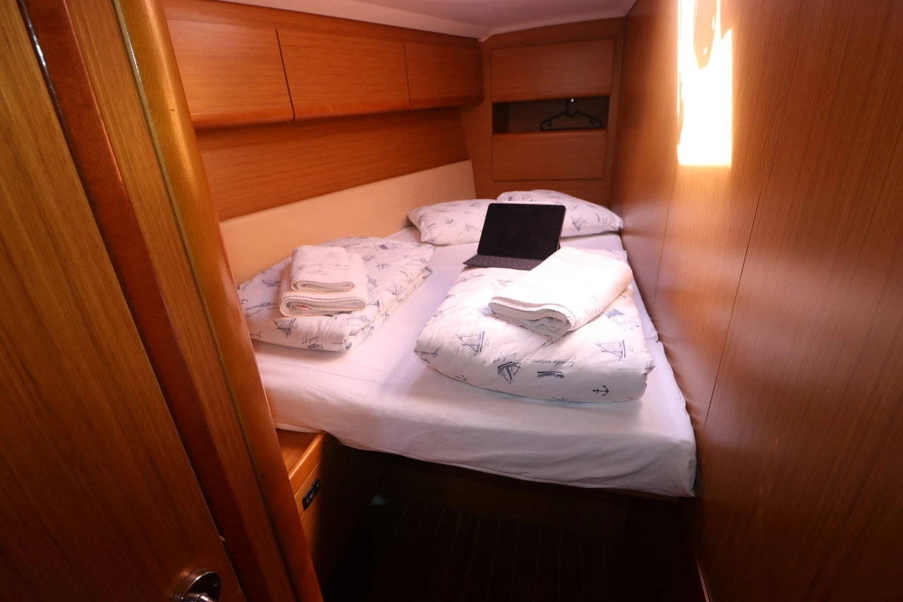   Jeanneau  Sun Odyssey 49i | Mobile.bg   10