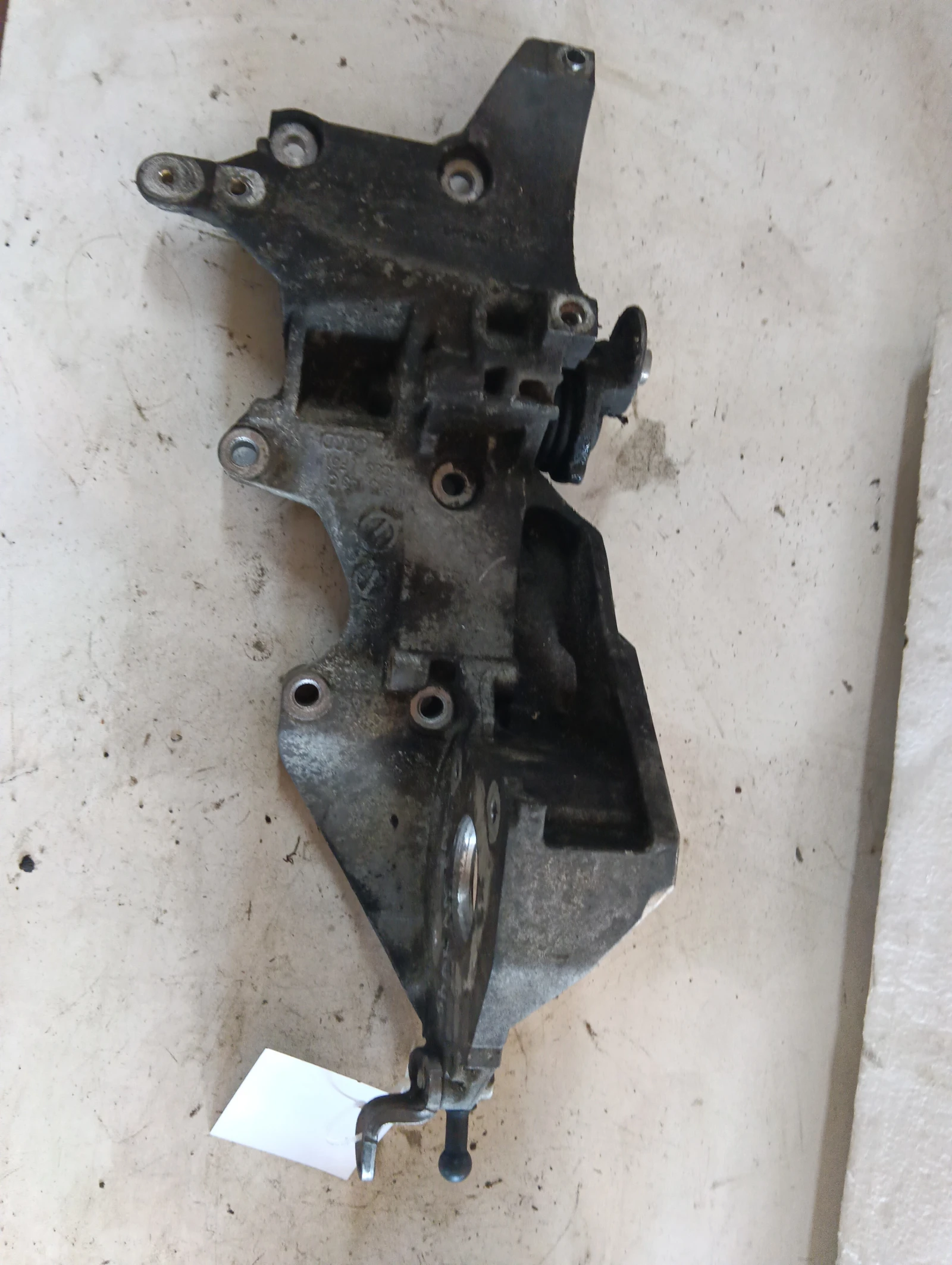 планка 03L903143Q 2.0TDI VW Sharan
