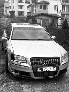     Audi S8 5.2 V10