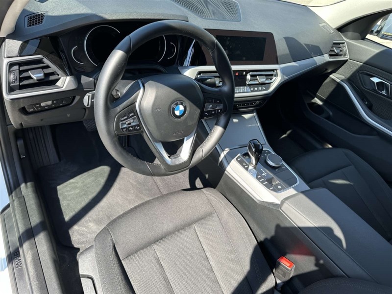 BMW 318 Sedan, снимка 5 - Автомобили и джипове - 46397450
