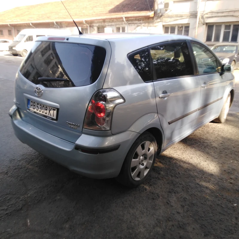 Toyota Corolla verso, снимка 4 - Автомобили и джипове - 47410991