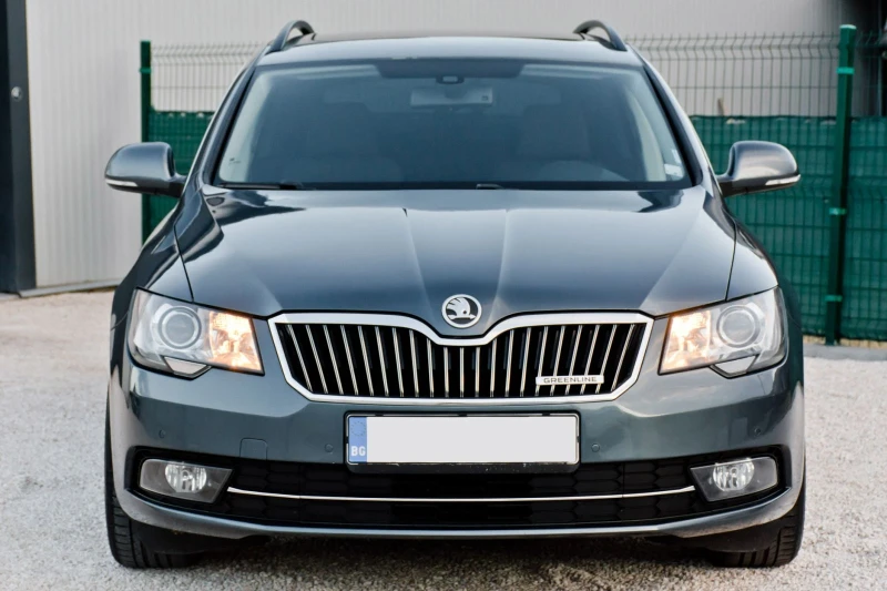 Skoda Superb 105ks 6sk FACE LIFE , снимка 3 - Автомобили и джипове - 47123042