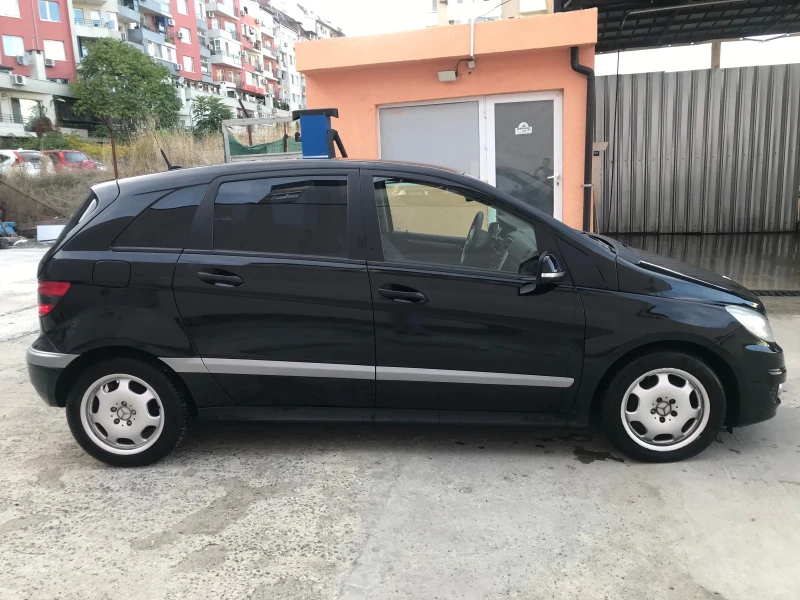 Mercedes-Benz B 180, снимка 2 - Автомобили и джипове - 47511776