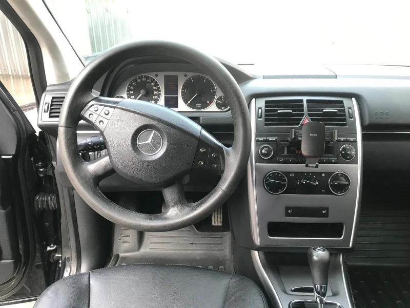 Mercedes-Benz B 180, снимка 5 - Автомобили и джипове - 47511776