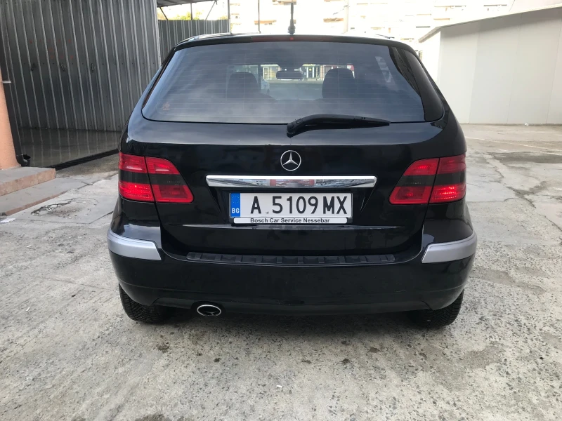 Mercedes-Benz B 180, снимка 4 - Автомобили и джипове - 47511776