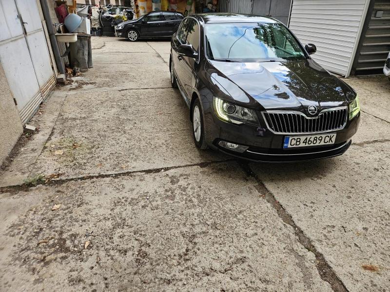 Skoda Superb, снимка 4 - Автомобили и джипове - 49590208