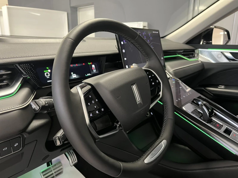 Wey 05 LUXURY 4X4 PHEV, снимка 8 - Автомобили и джипове - 51746380