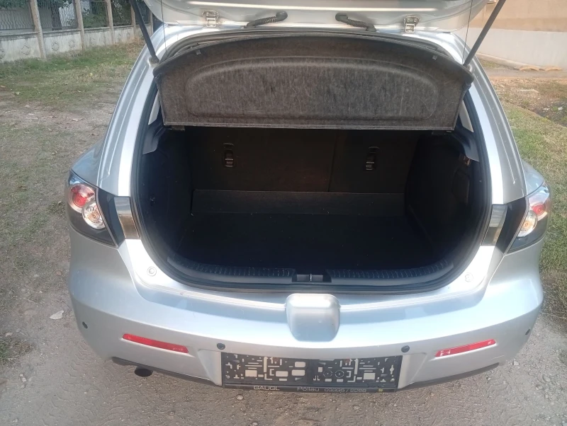Mazda 3 1.4i Feislif , снимка 13 - Автомобили и джипове - 52147537