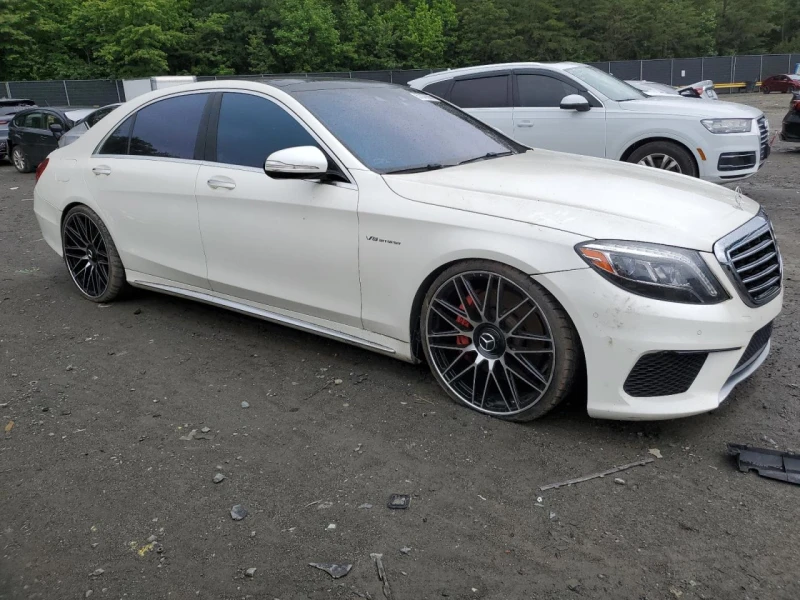 Mercedes-Benz S 63 AMG Burmester* Keyless* Подгреви* Обдух* Пано* Щори* , снимка 4 - Автомобили и джипове - 52630878