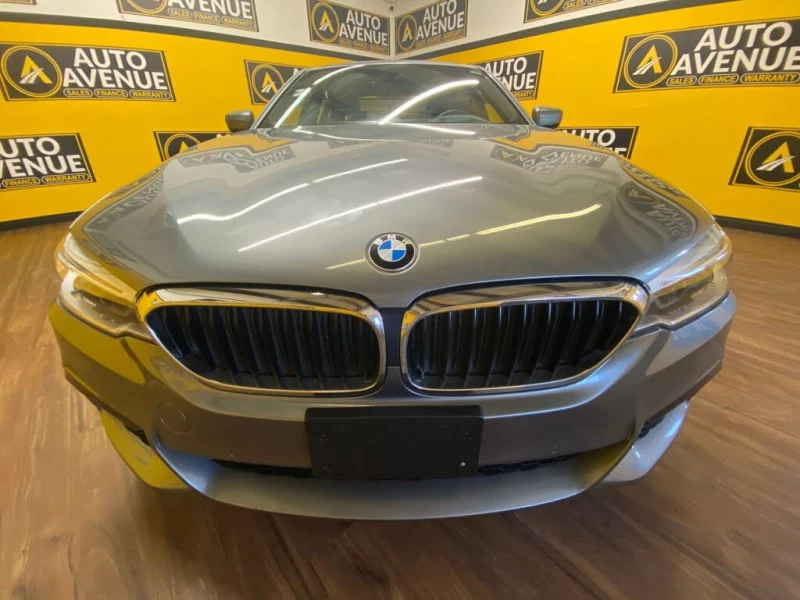 BMW 530 ПАМЕТ* ПАНОРАМА* 4 ПОДГРЕВА* M PACK* HARMAN KARDON, снимка 3 - Автомобили и джипове - 52653024