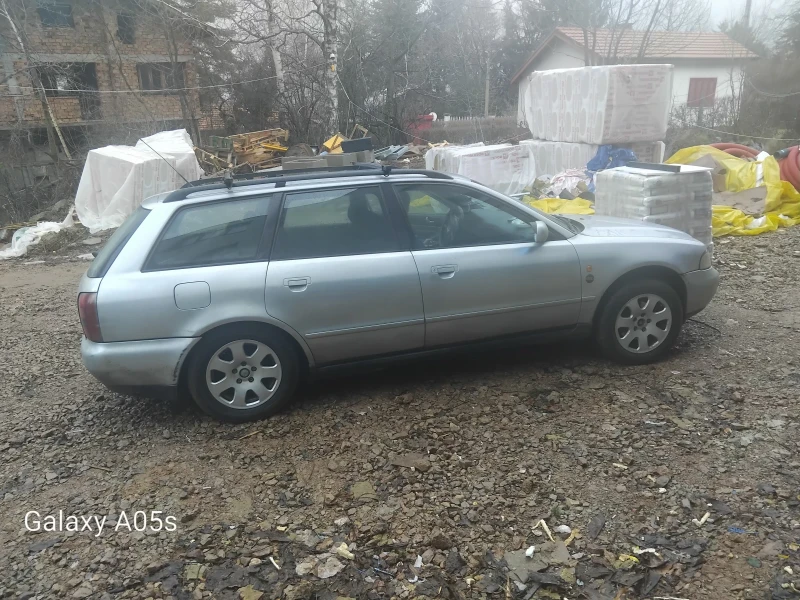 Audi A4 Газ бензин , снимка 2 - Автомобили и джипове - 53232271