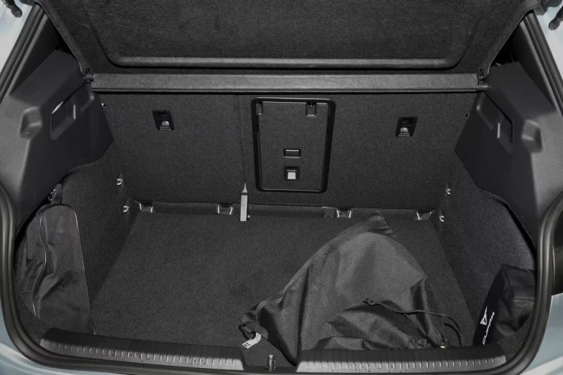 Cupra Born VZ/326HP/PANO/360/SENNHEISER/MEMO/HUD/NAVI/777g, снимка 16 - Автомобили и джипове - 53453041