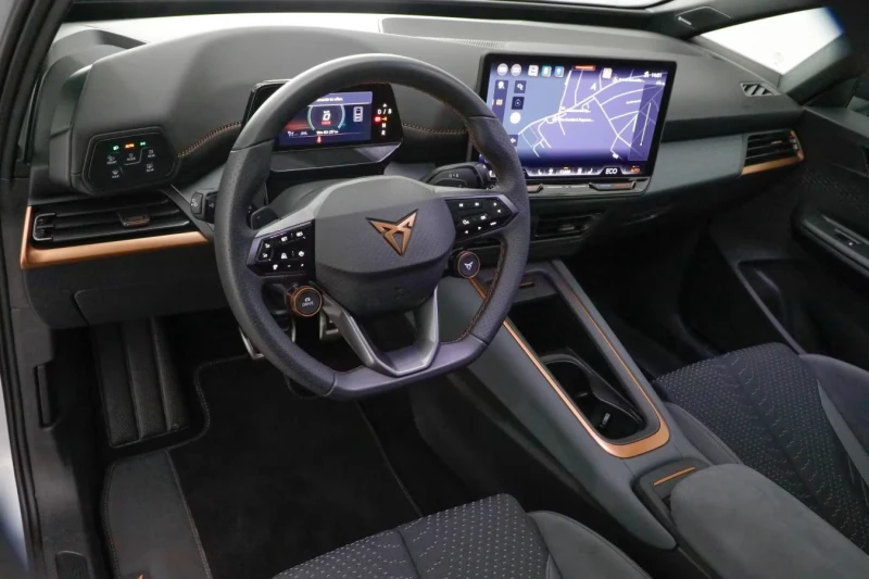 Cupra Born VZ/326HP/PANO/360/SENNHEISER/MEMO/HUD/NAVI/777g, снимка 11 - Автомобили и джипове - 53453041