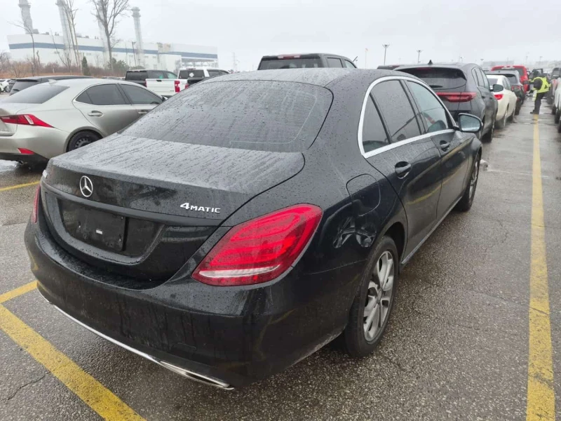 Mercedes-Benz C 300 /CARFAX/ПАНОРАМА/ПОДГРЕВИ, снимка 3 - Автомобили и джипове - 53584290