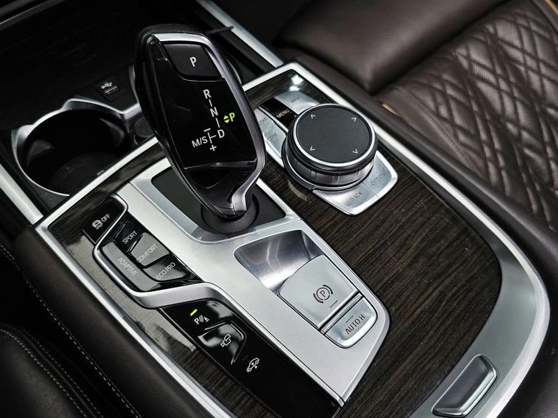 BMW 740 740Ld xDrive Design Pure Excellence| 320к.с., снимка 9 - Автомобили и джипове - 56127148