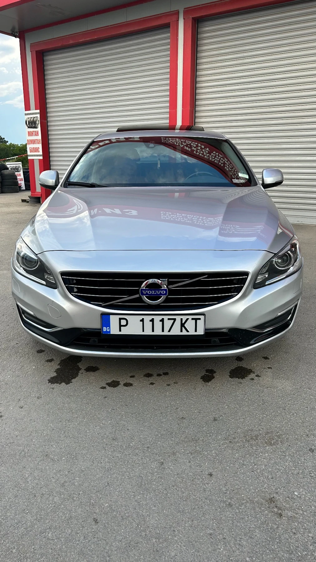 Volvo V60 PLUG-IN HYBRID, снимка 9 - Автомобили и джипове - 55105769