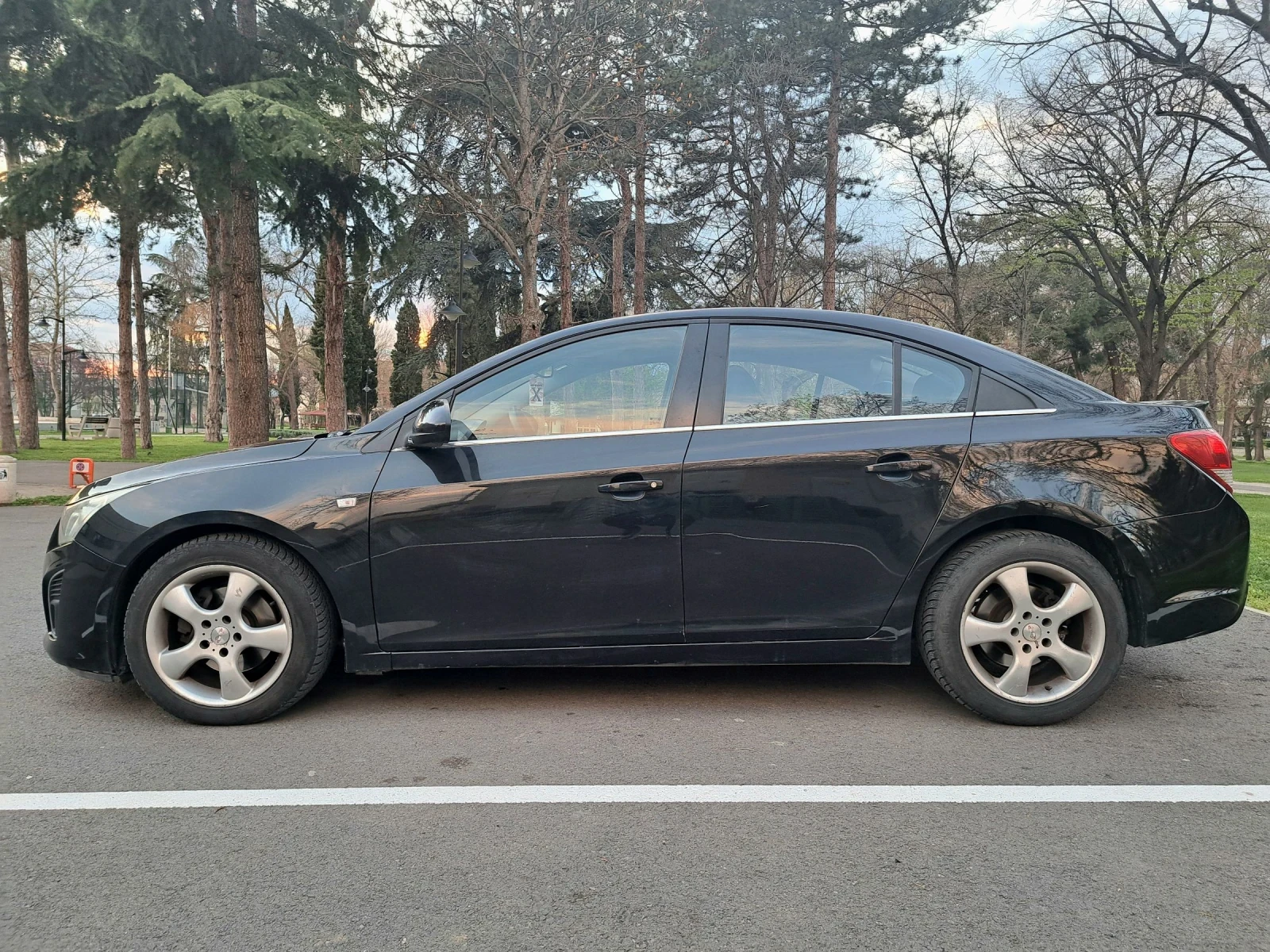 Chevrolet Cruze  - изображение 2