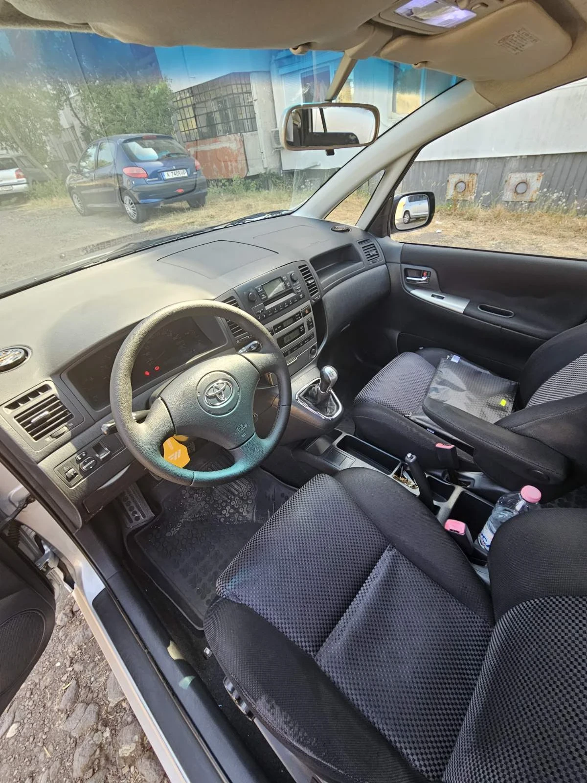 Toyota Corolla verso  - изображение 9