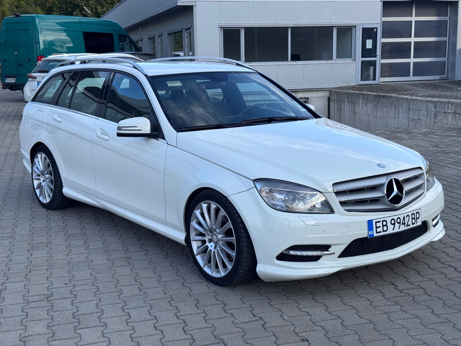 Mercedes-Benz C 350 4MATIC   ORIGINAL AMG PAKET ! - изображение 2