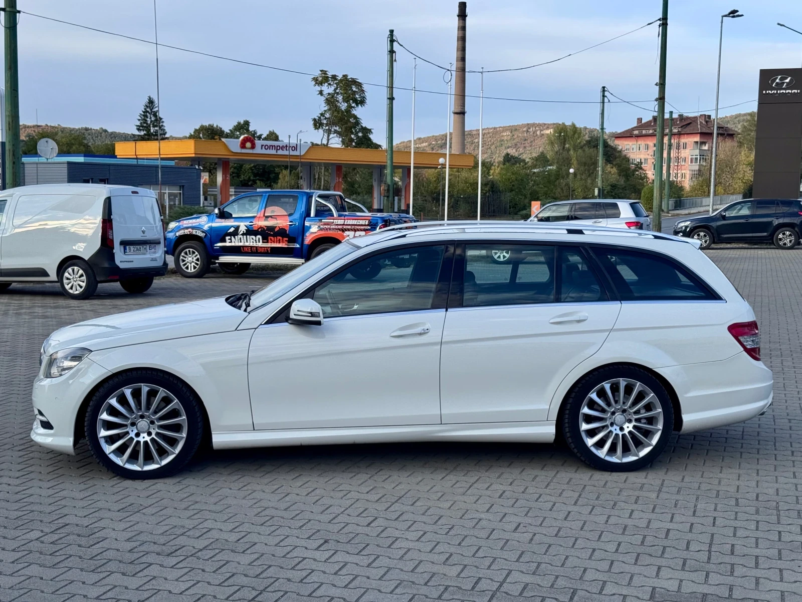 Mercedes-Benz C 350 4MATIC   ORIGINAL AMG PAKET ! - изображение 7