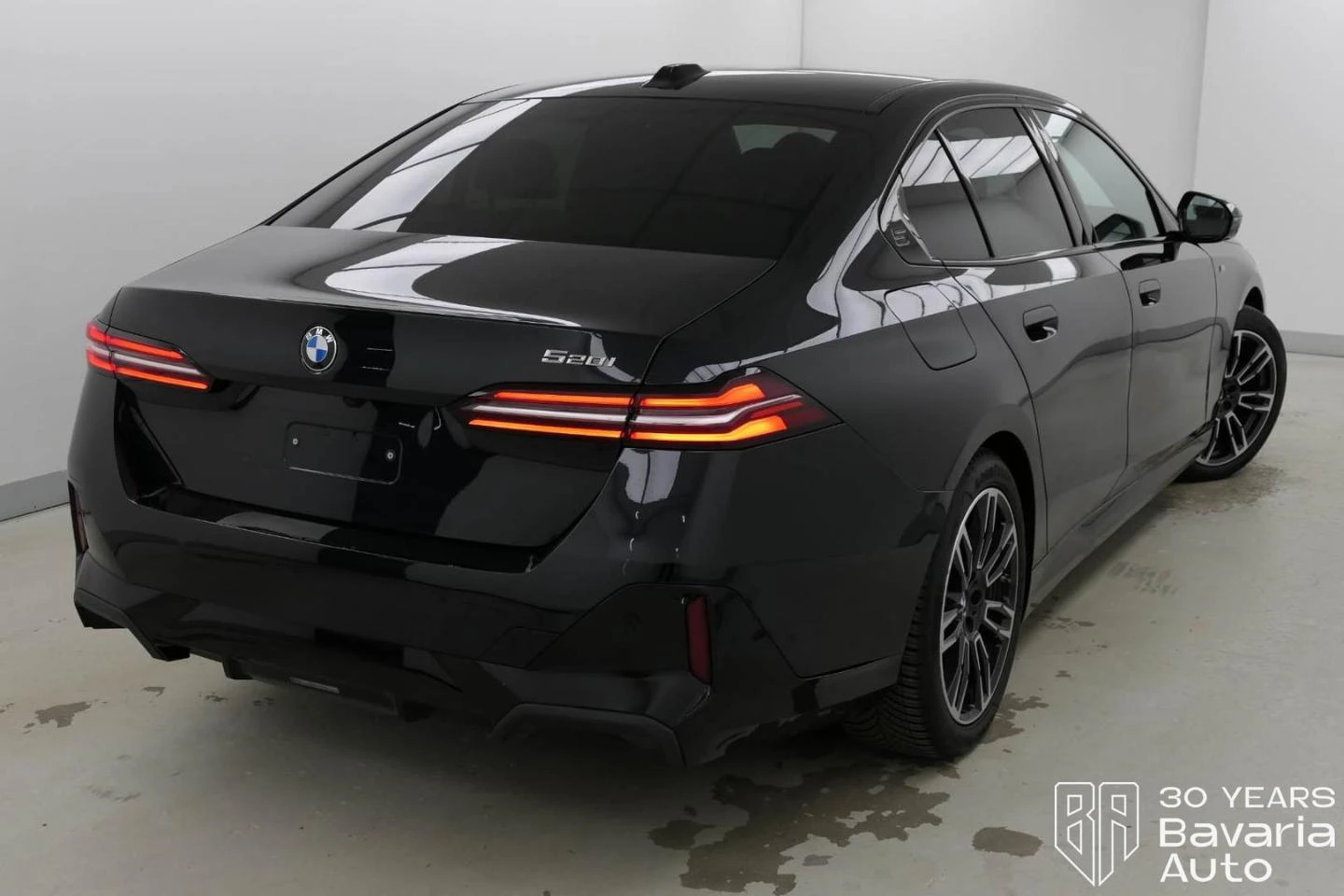 BMW 520 i M Sport Paket Steptronic - изображение 3