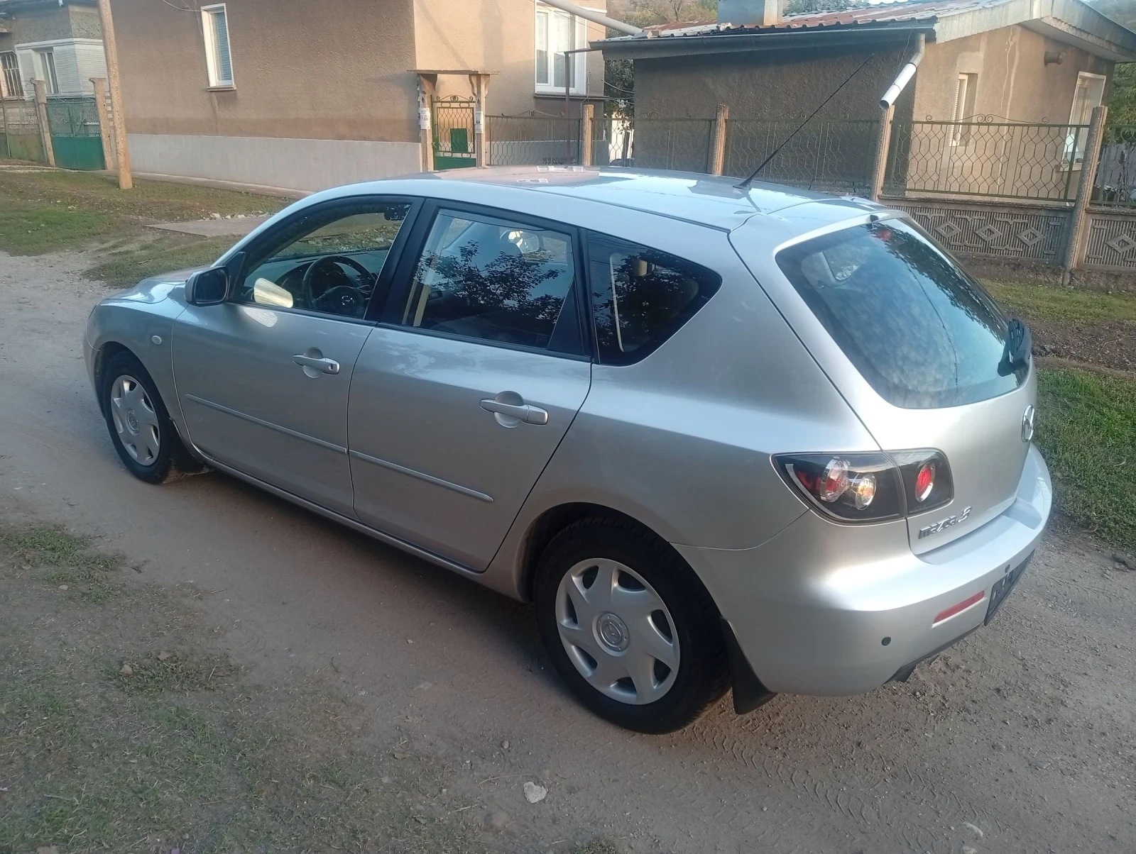 Mazda 3 1.4i Feislif  - изображение 8